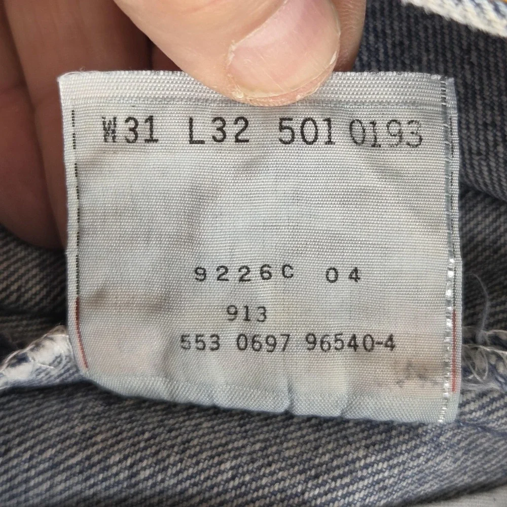 Vintage Levis 501 Jeans Mens Blue Straight Button Fly Made In USA Fits 29x31